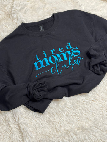 Tired moms club crewneck - Gildan