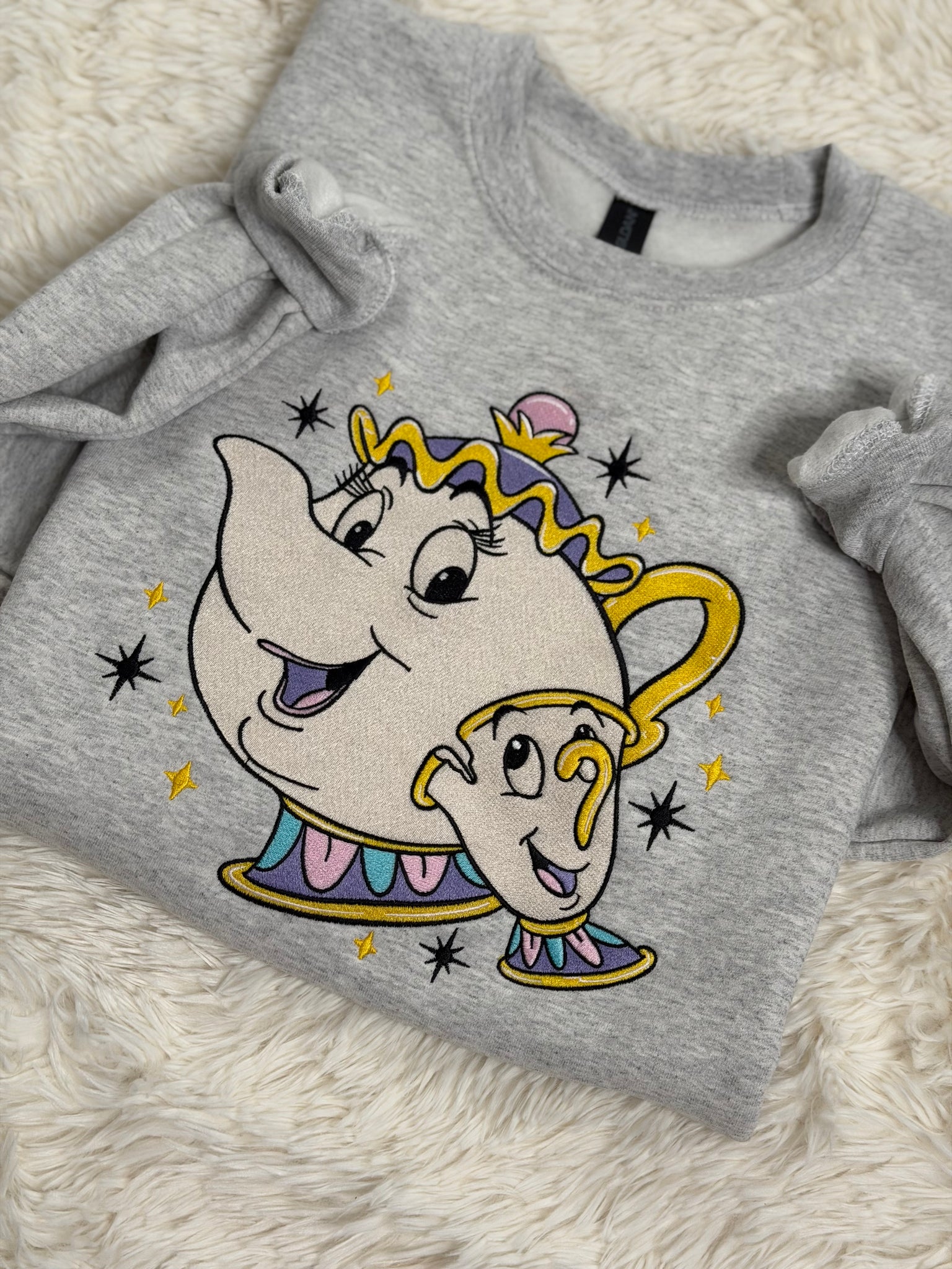 The “Potts” crewneck - gildan