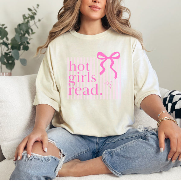 Hot girls read  - comfort colors