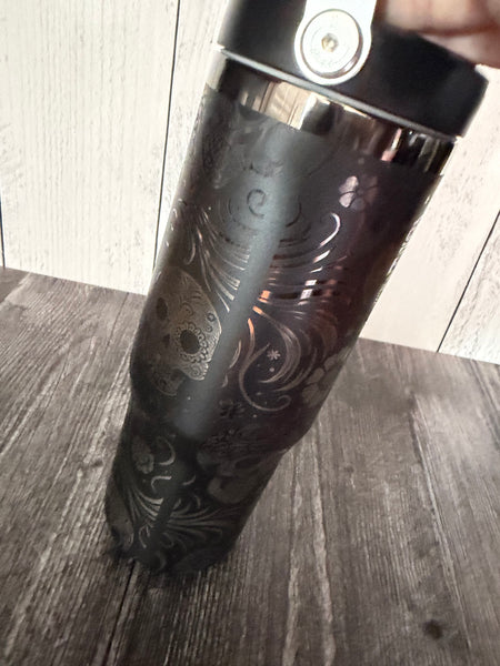 Flaw blacked out sugar skulls 30oz off brand iceflow