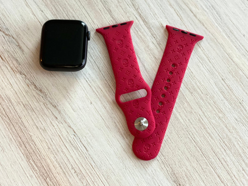 Instagram: Introducing our new Repurposed LV Apple Watch bands ✨ These  bands fit the 40/41 mm size Apple Watch, come in 3 prints, and 2 choices of  hardware ⌚️ पर The Trove
